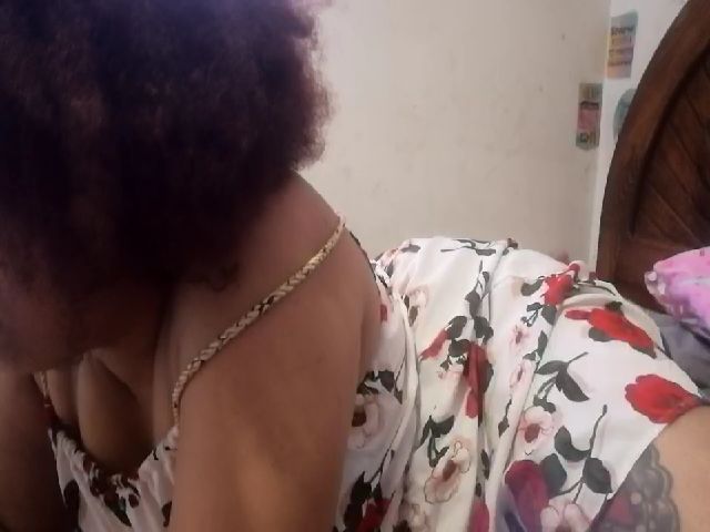 Live sex webcam photo for Mysticbae #272349528