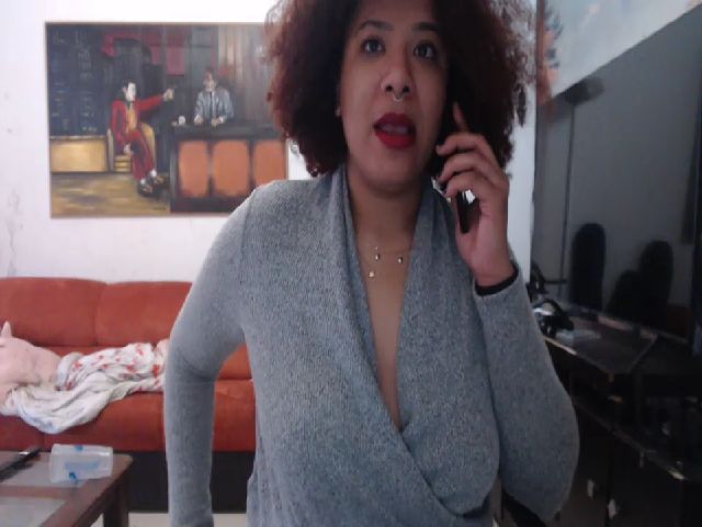 Live sex webcam photo for Mysticbae #272527766