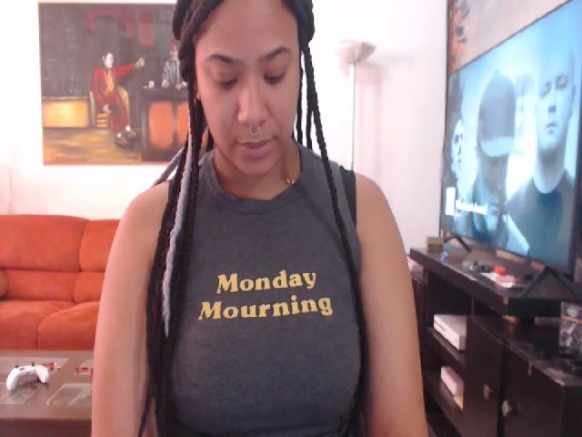 Live sex webcam photo for Mysticbae #272588348