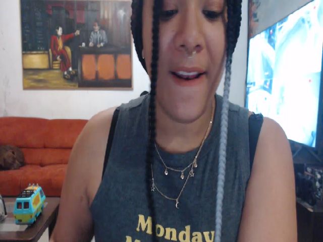 Live sex webcam photo for Mysticbae #272592910