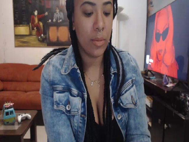 Live sex webcam photo for Mysticbae #272602628