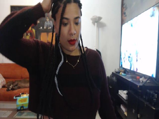 Live sex webcam photo for Mysticbae #272636952