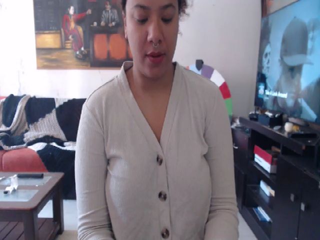 Live sex webcam photo for Mysticbae #273637337