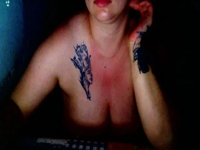 Live sex webcam photo for Myyynameis #273961425