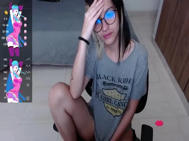 Live sex webcam photo for Myzore #272417833