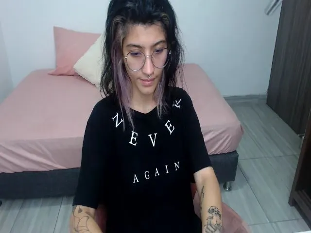 Live sex webcam photo for Myzore #273010633