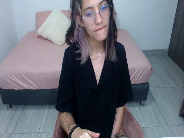 Live sex webcam photo for Myzore #273059819