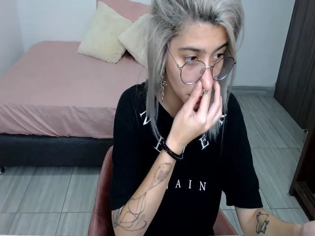 Live sex webcam photo for Myzore #273526963