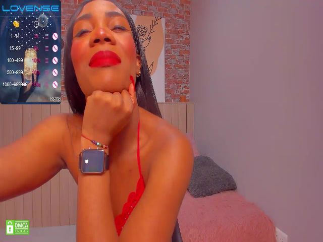 Live sex webcam photo for Nadiabenz_ #274187268