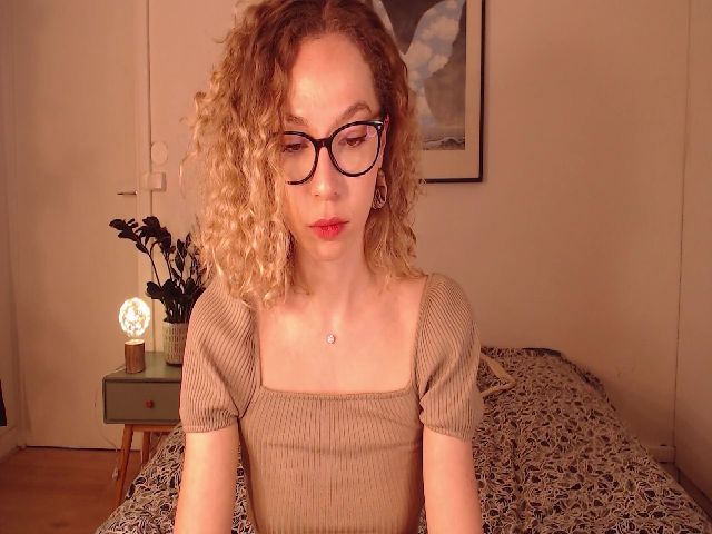 Live sex webcam photo for Nansyfox1 #273127942