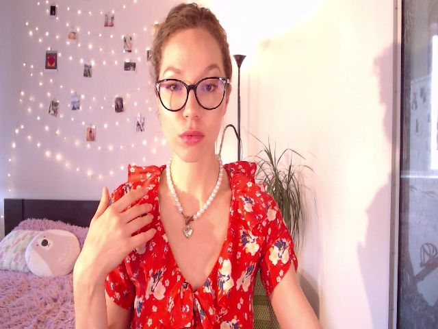 Live sex webcam photo for Nansyfox1 #273527274