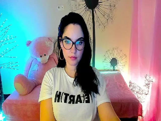 Live sex webcam photo for NataBorerro__ #272053328