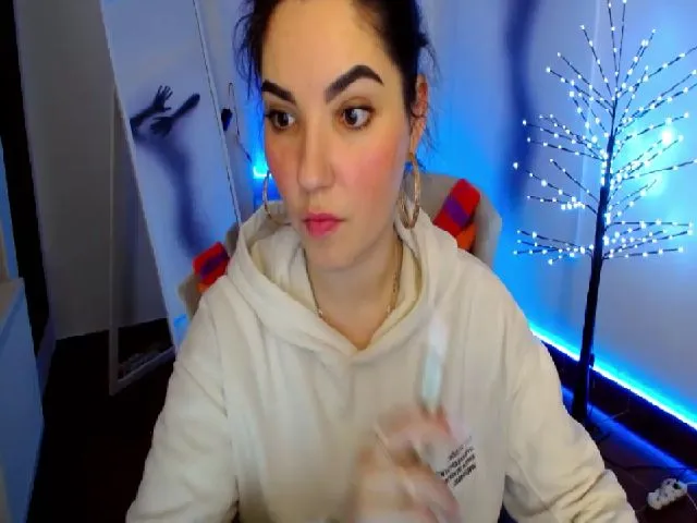 Live sex webcam photo for NataBorerro__ #272383976