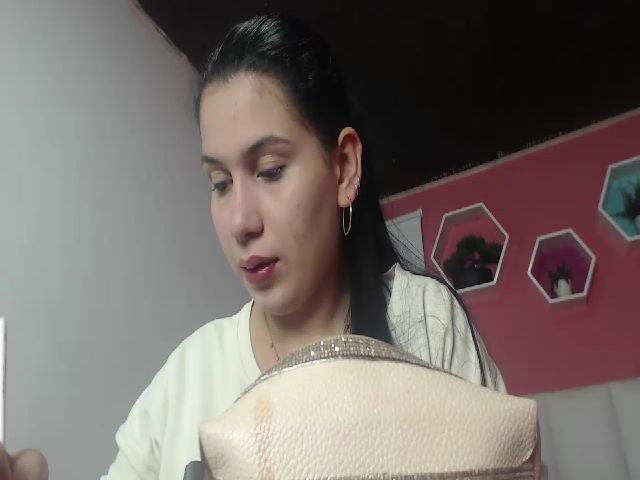 Live sex webcam photo for Nathaliarom #271762052