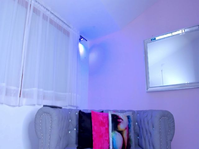 Live sex webcam photo for Nathalybaby #272863270