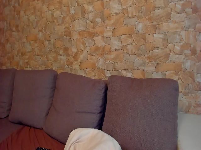 Live sex webcam photo for Naughtyizza #273292660