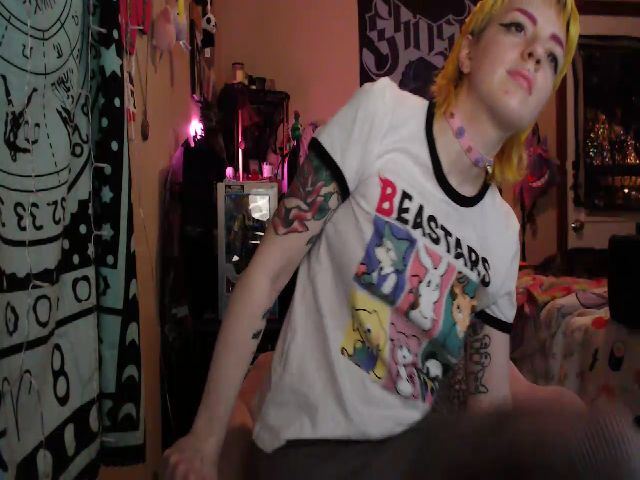 Live sex webcam photo for Nerdy_Chan #273050496