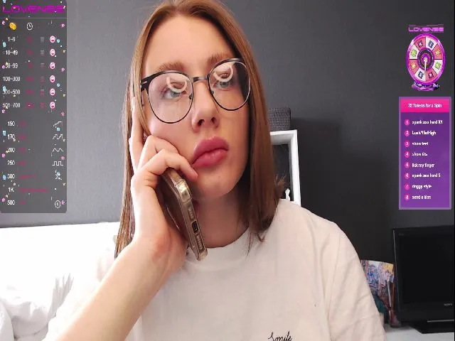 Live sex webcam photo for Netflixi #273089023