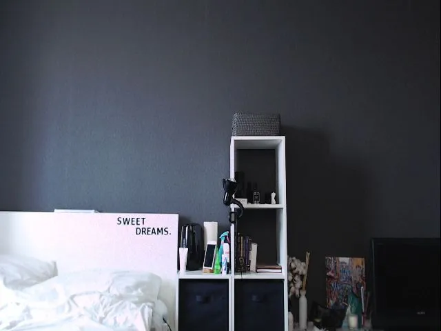 Live sex webcam photo for Netflixi #273402350