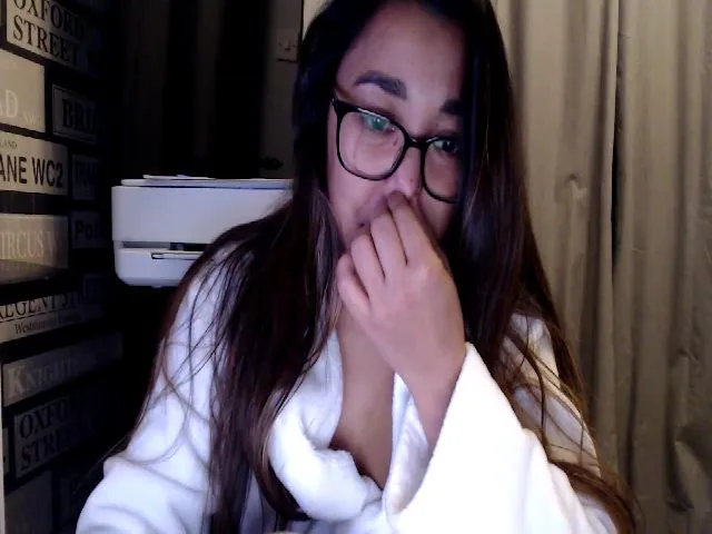 Live sex webcam photo for NewKristine23 #272014134