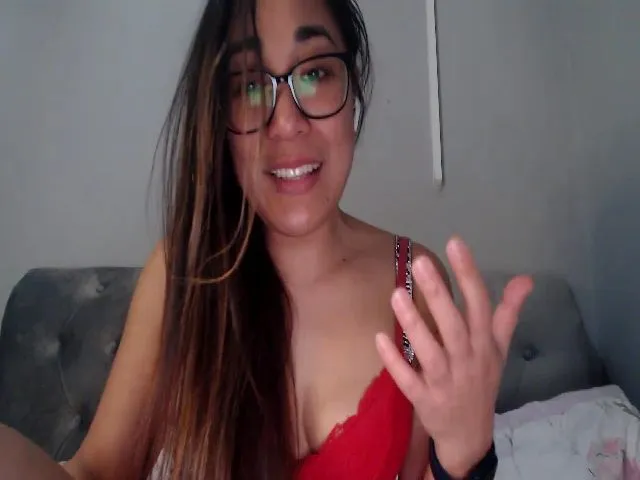 Live sex webcam photo for NewKristine23 #272532037