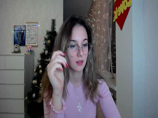 Live sex webcam photo for NewMellow #271830162