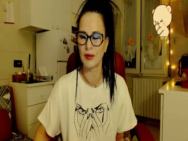 Live sex webcam photo for NewName_Andra #271912746