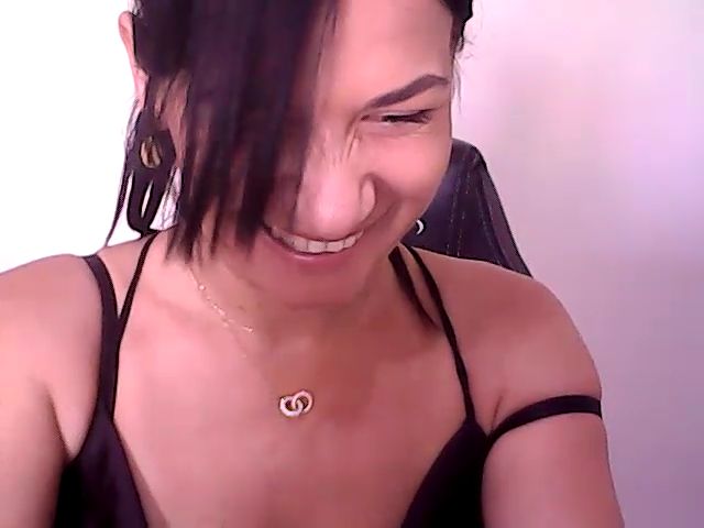 Live sex webcam photo for New_Helia #274340400