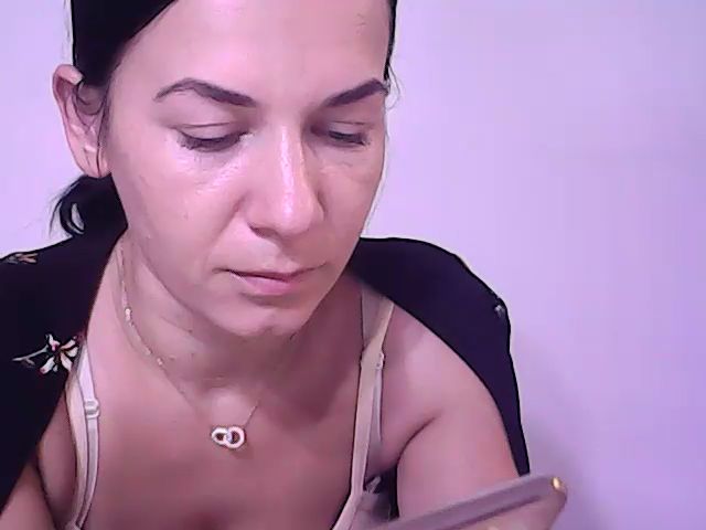 Live sex webcam photo for New_Helia #274431661