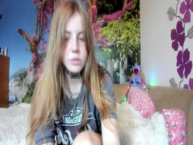 Live sex webcam photo for Newsweetdonut #274422385