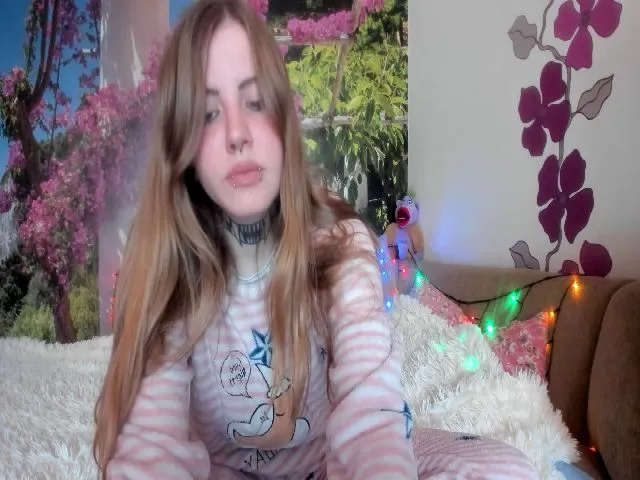 Live sex webcam photo for Newsweetdonut #274614713