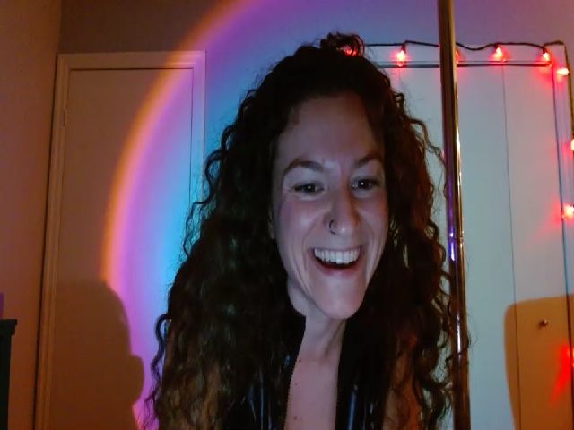 Live sex webcam photo for Nice2Touch #273916852