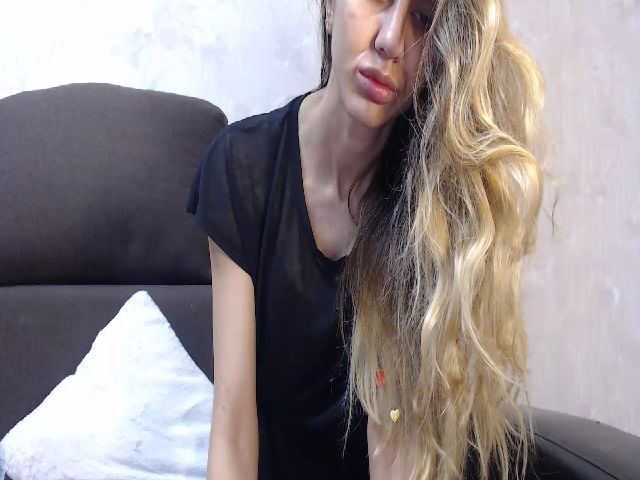 Live sex webcam photo for Nicebitch23 #272639950