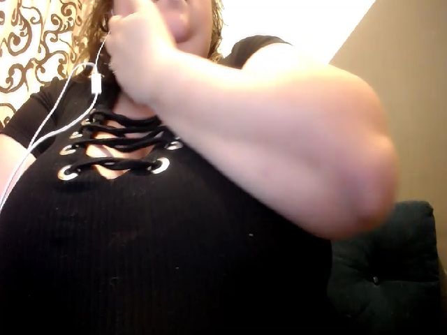 Live sex webcam photo for NicholleKitty #272579023