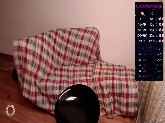Live sex webcam photo for Nickysuck69 #273602943