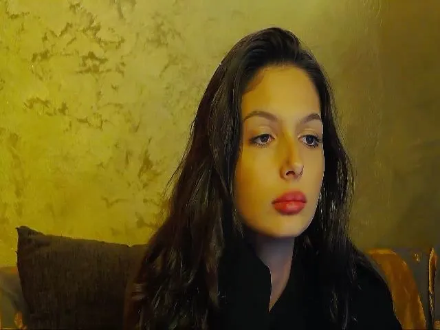 Live sex webcam photo for NicoleDivine #272425169