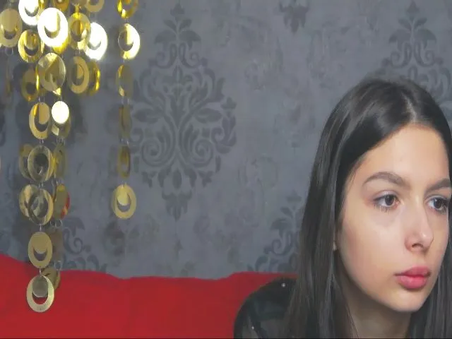 Live sex webcam photo for NicoleDivine #272596937