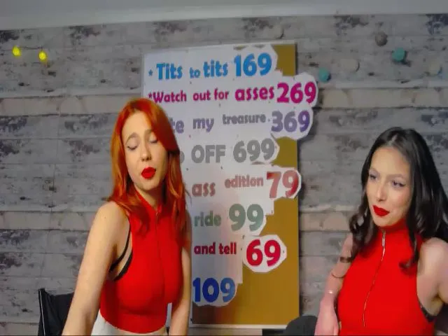 Live sex webcam photo for NicoleDivine #272711028