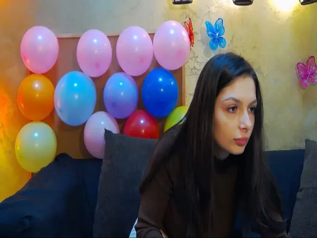 Live sex webcam photo for NicoleDivine #272790441