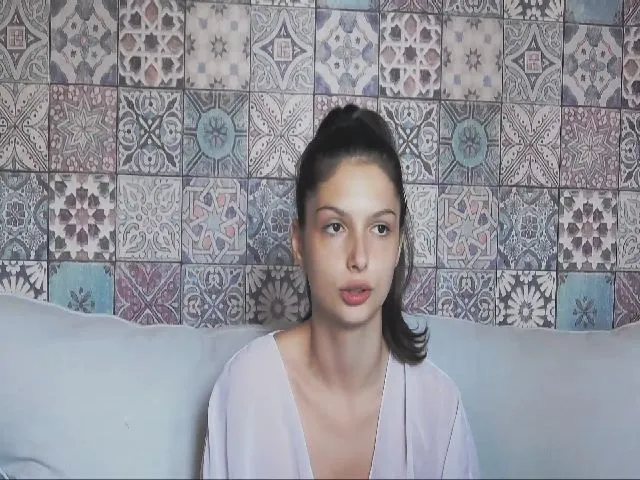 Live sex webcam photo for NicoleDivine #273919575