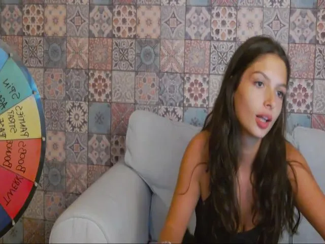 Live sex webcam photo for NicoleDivine #274260203