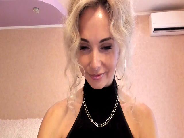 Live sex webcam photo for NicoleGrace_ #271812369