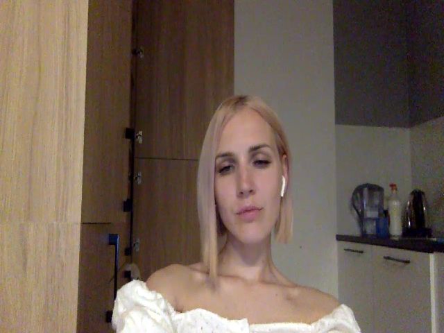 Live sex webcam photo for Nicole_1286 #273951514