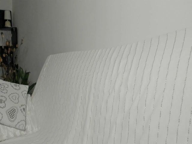 Live sex webcam photo for Nicolle2 #272191729