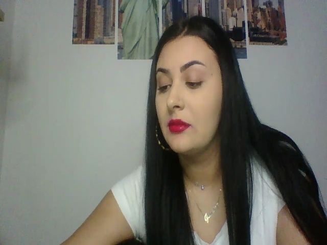 Live sex webcam photo for NicolleMora #271832347