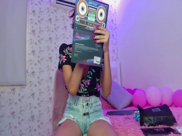 Live sex webcam photo for Nicollxteen #272619271