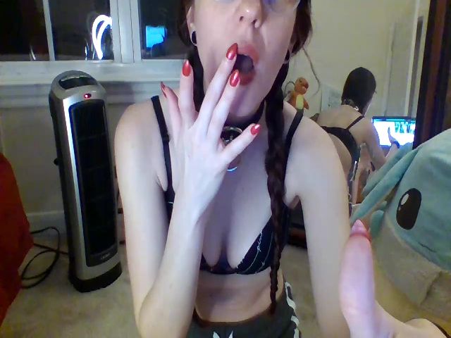 Live sex webcam photo for NightNymph666 #272202160