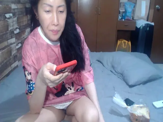 Live sex webcam photo for Nijuuyonjikan #273512371