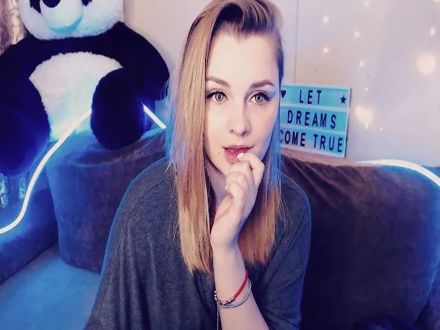 Live sex webcam photo for Nika_Cakes #272252255