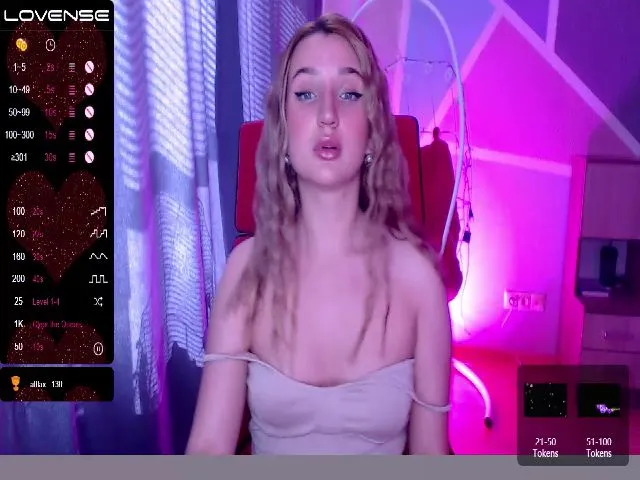 Live sex webcam photo for Nikaking22 #273482850